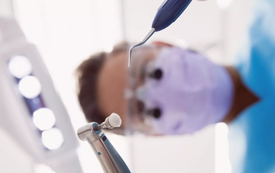 Un dentista / FREEPIK - wavebreakmedia_micro Un dentista / FREEPIK - wavebreakmedia_micro