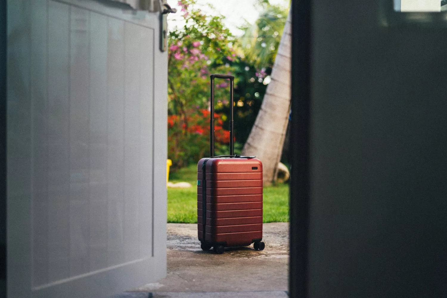 La de maleta de un viajero que se dispone a disfrutar de sus vacaciones / UNSPLASH