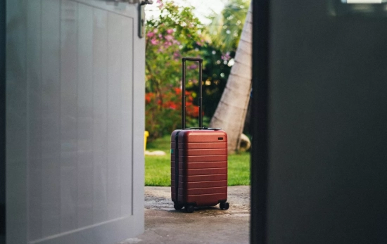 La de maleta de un viajero que se dispone a disfrutar de sus vacaciones / UNSPLASH La de maleta de un viajero que se dispone a disfrutar de sus vacaciones / UNSPLASH
