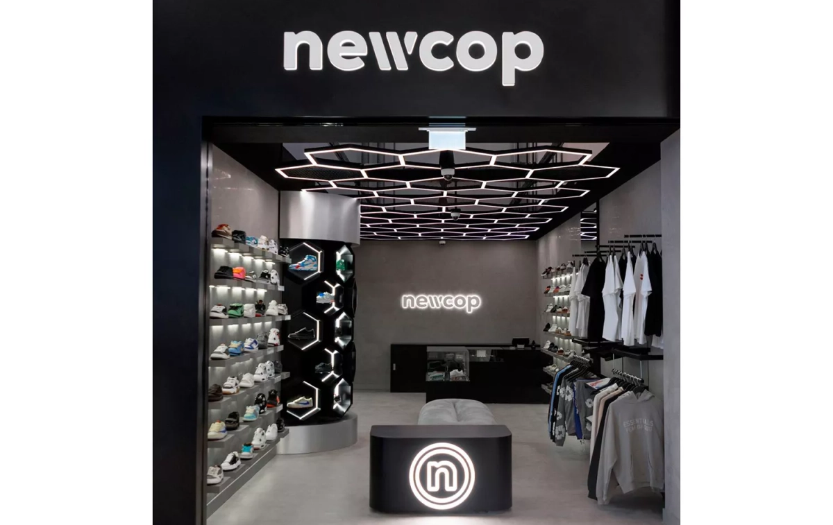 Una tienda de la compañía / NEWCOP Una tienda de la compañía / NEWCOP
