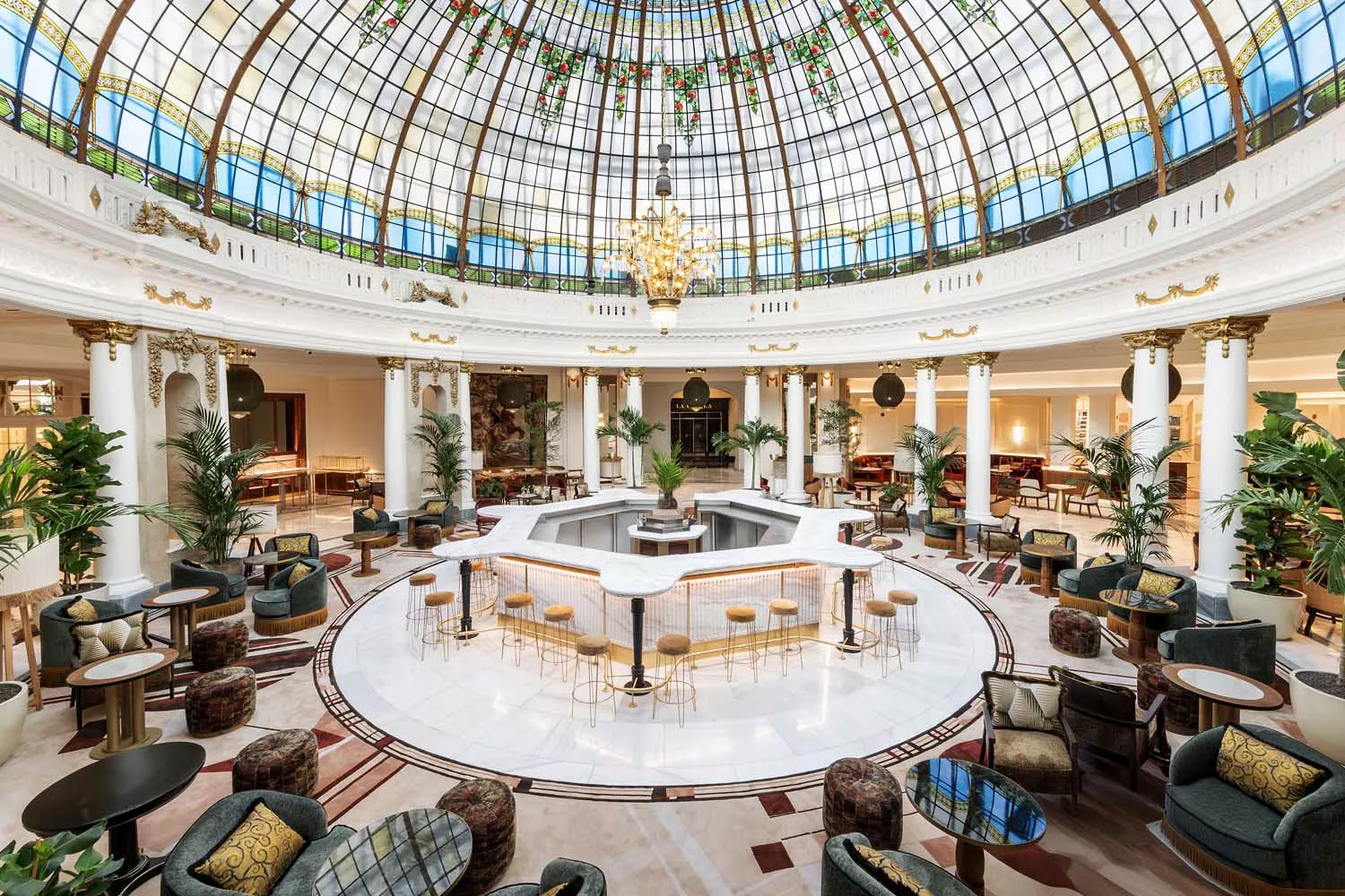 La renovada cúpula del icónico hotel madrileño / THE PALACE HOTEL