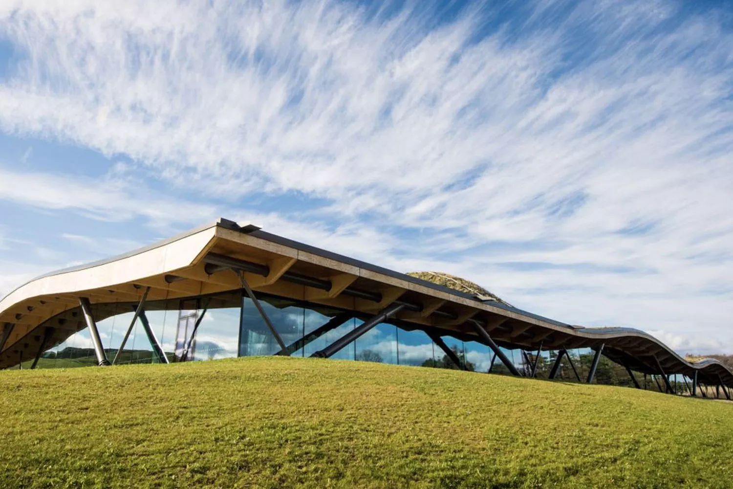 La zona de la destilería escocesa que alberga el nuevo restaurante de los hermanos Roca / THE MACALLAN