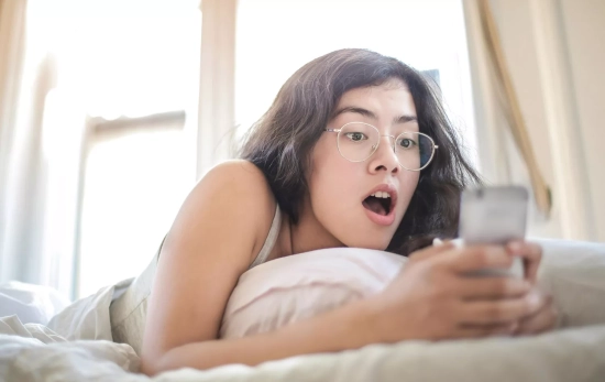 Una mujer descubre que le han vaciado la cuenta mediante una estafa/ PEXELS Una mujer descubre que le han vaciado la cuenta mediante una estafa/ PEXELS