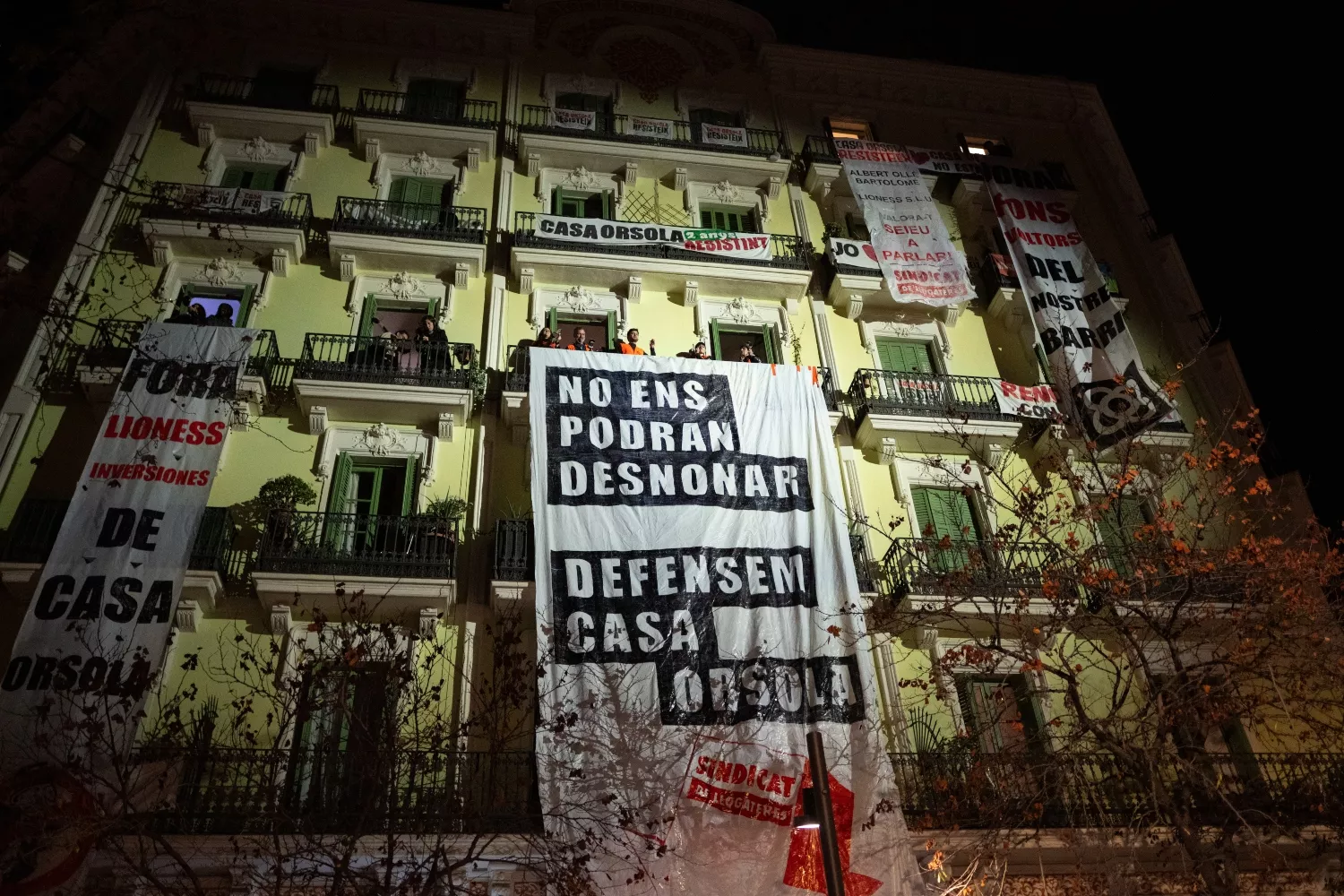 Fachada de la Casa Orsola en Cataluña, una de las CCAA con más viviendas okupadas / Lorena Sopêna - EP