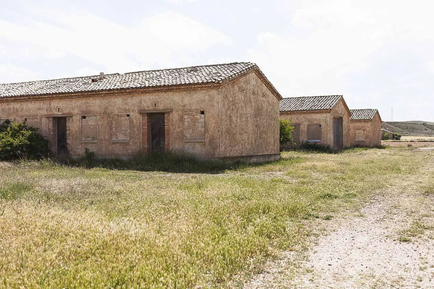 Los barracones del campo de refugiados 'Rusia' / TURISMO BELCHITE