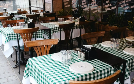 Mesas de un restaurante / PEXELS Mesas de un restaurante / PEXELS