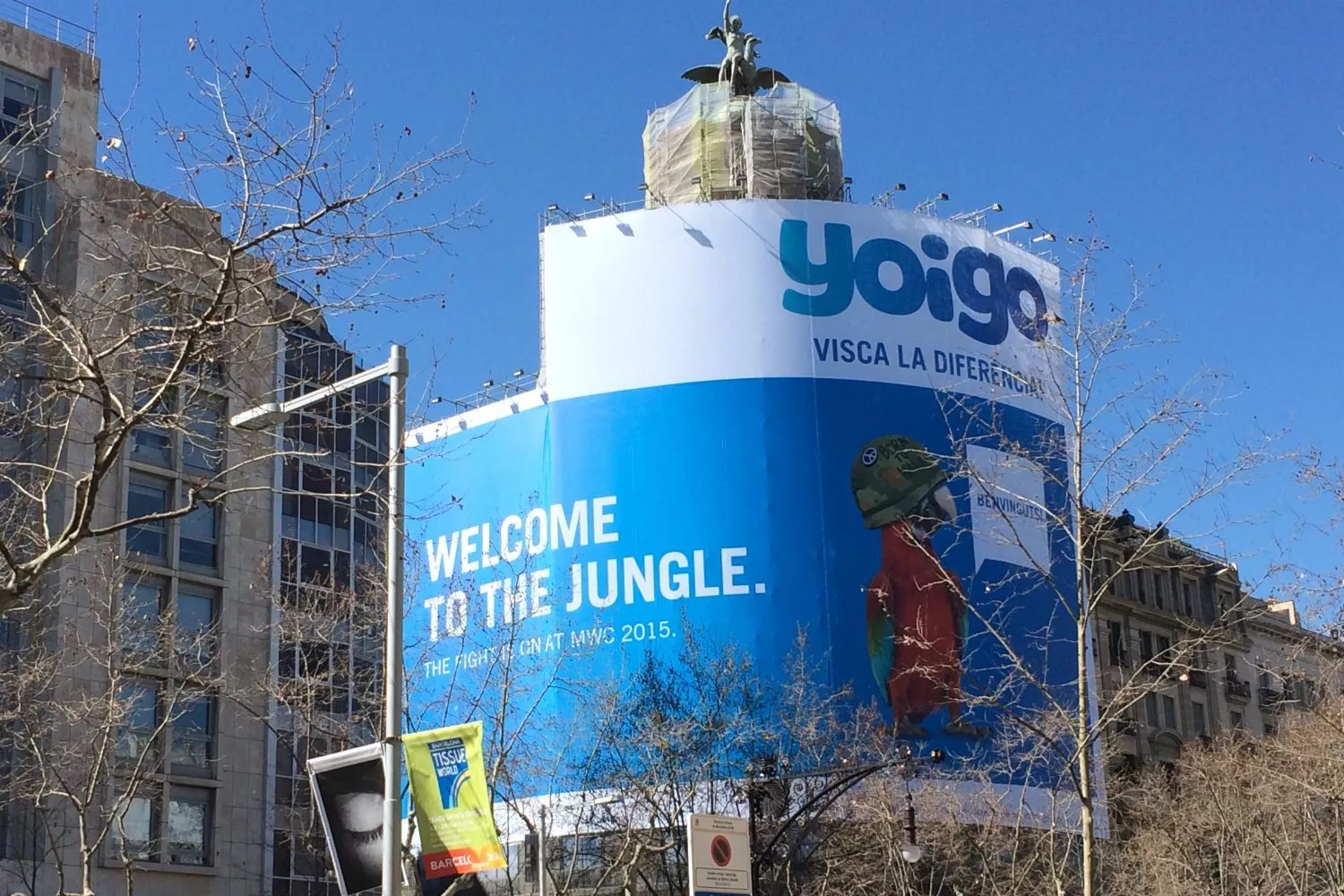 Un cartel publicitario de Yoigo / FLICKR