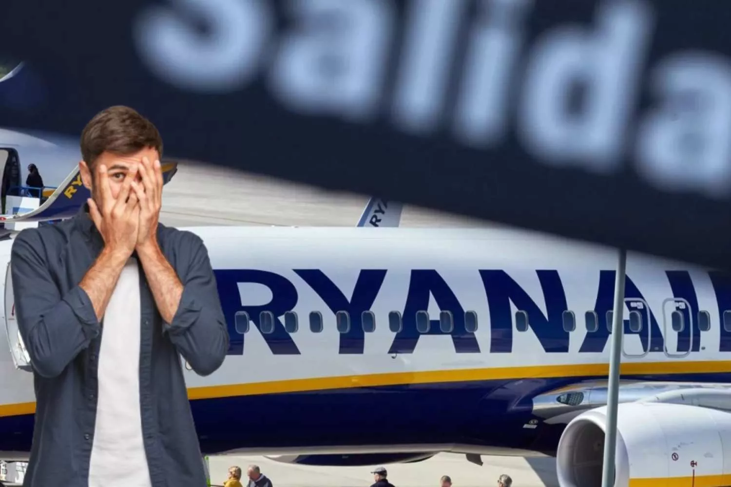 Un pasajero al que Ryanair podría multar / Fotomontaje CONSUMIDOR GLOBAL