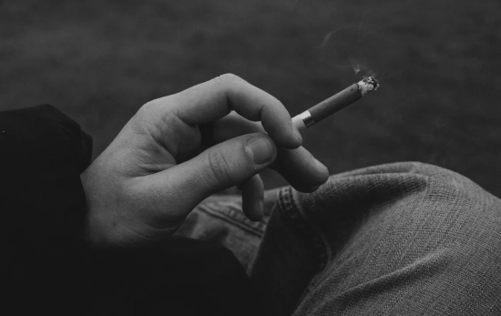 El compromiso de dejar de fumar suele llevarse a cabo cuando lo exteriorizas con el resto de tu entorno/ PEXELS