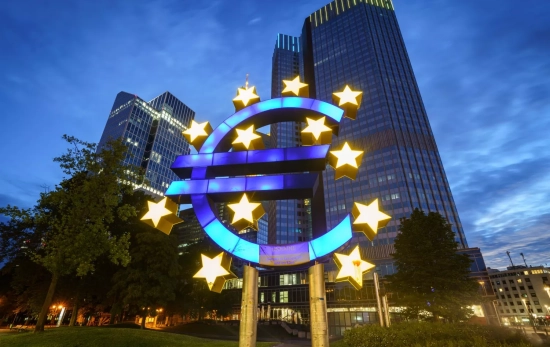 El gran símbolo del euro frente a la antigua sede del Banco Central Europeo (BCE) / Frank Rumpenhorst - EP El gran símbolo del euro frente a la antigua sede del Banco Central Europeo (BCE) / Frank Rumpenhorst - EP