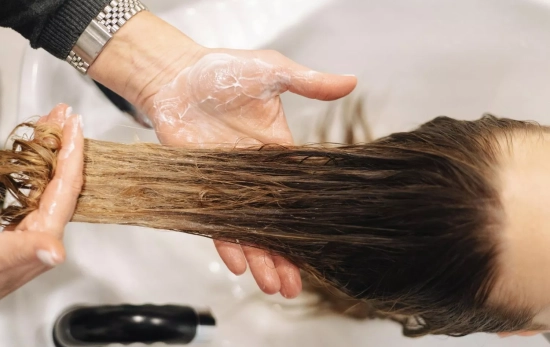 El cabello de una mujer / PEXELS El cabello de una mujer / PEXELS