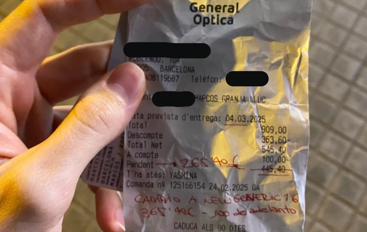 El ticket con el precio de las gafas CEDIDA El ticket con el precio de las gafas CEDIDA