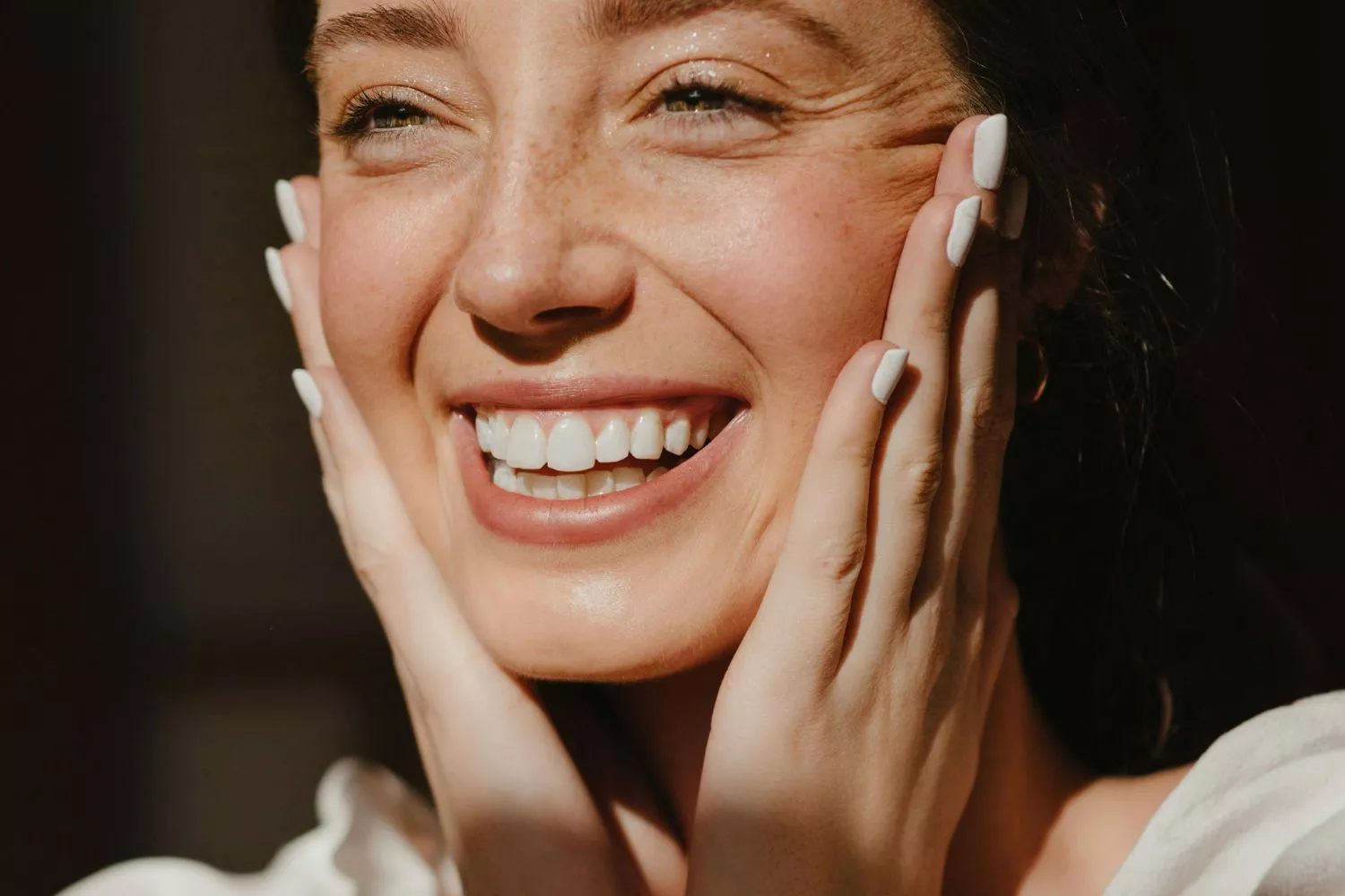 Entender que mirar la vida desde una actitud positiva y menos pesimista es crucial para mejorar nuestro estado de ánimo/ PEXELS