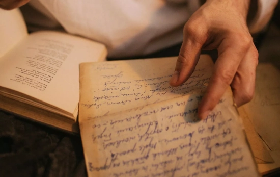 Manuscrito del siglo XIX/ PEXELS Manuscrito del siglo XIX/ PEXELS