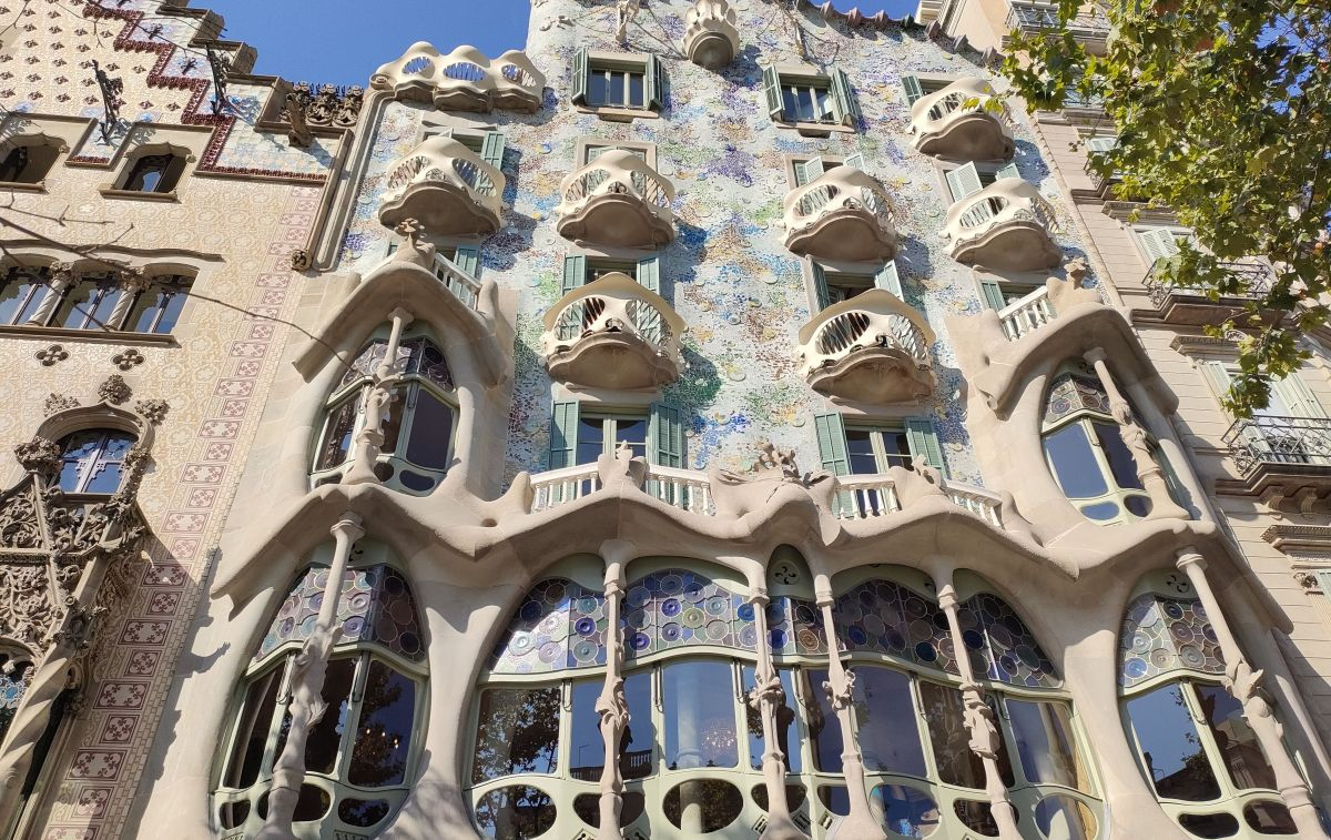 La Casa Batlló de Barcelona capturada con la lente principal del Oppo Find X3 Lite 5G / CG