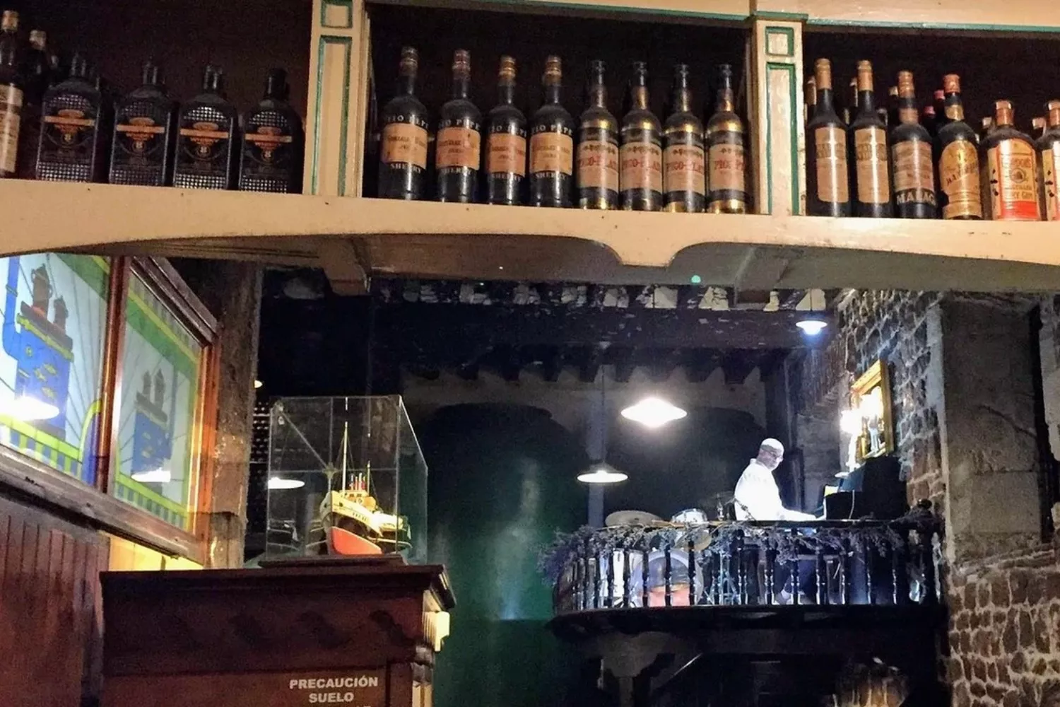Un pianista en la taberna   TRIPADVISOR