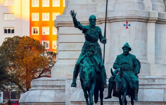 Estatua Don Quijote y Sacho Panza/ PEXELS Estatua Don Quijote y Sacho Panza/ PEXELS