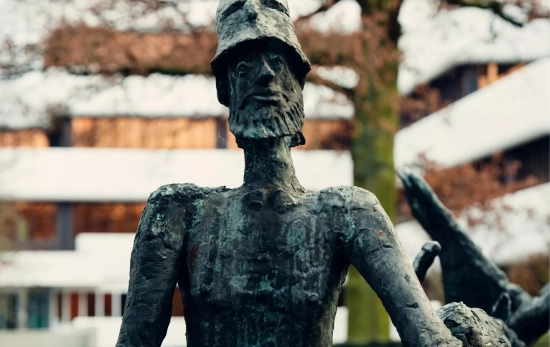 Estatua de Don Quijote/ PEXELS Estatua de Don Quijote/ PEXELS