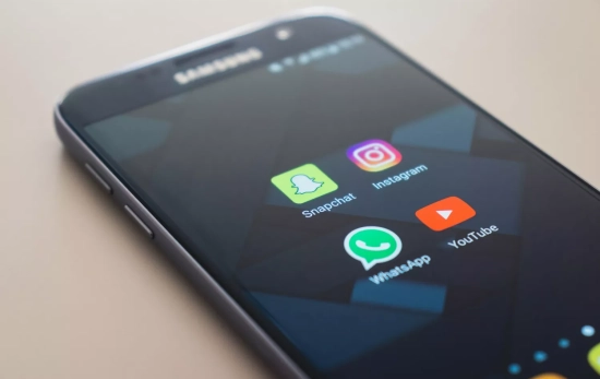Un móvil con WhatsApp instalado / UNSPLASH Un móvil con WhatsApp instalado / UNSPLASH