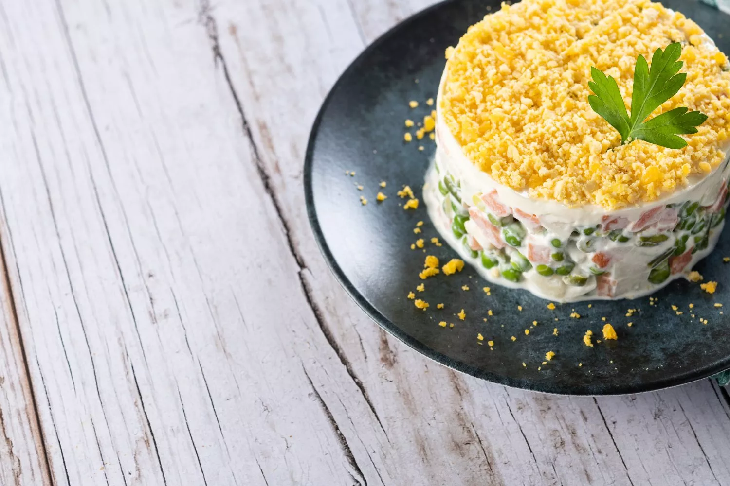 Una ensaladilla rusa / FREEPIK