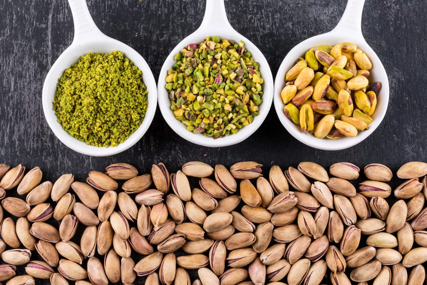 Diferentes tipos de pistachos, el fruto seco de moda / FREEPIK