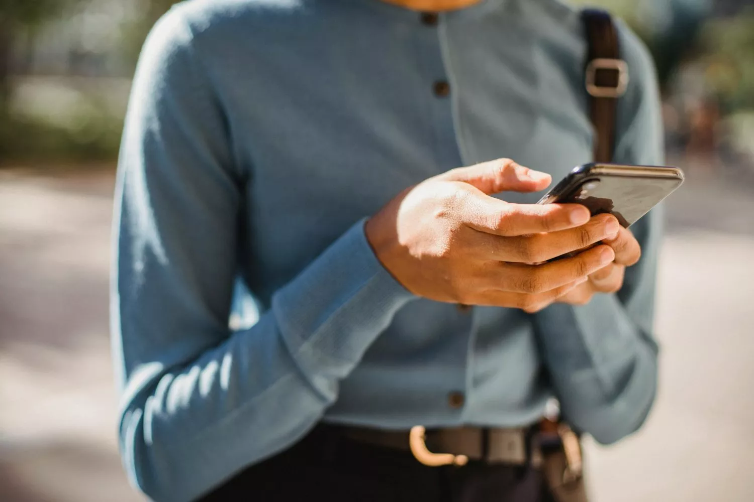 Una persona realiza una llamada telefónica fiándose de la IA de Google / PEXELS Una persona realiza una llamada telefónica fiándose de la IA de Google / PEXELS
