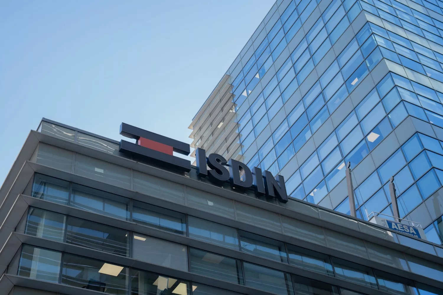 Sede de la empresa Isdin, en Barcelona / David Zorrakino - EP