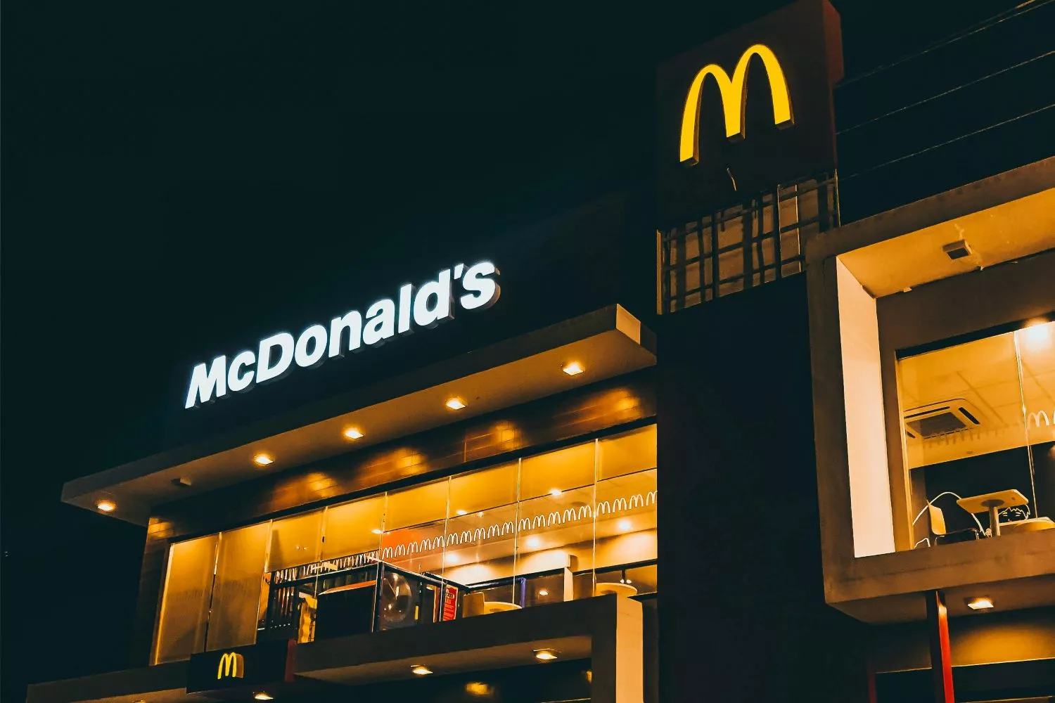 Un restaurante de Mcdonald's / PEXELS