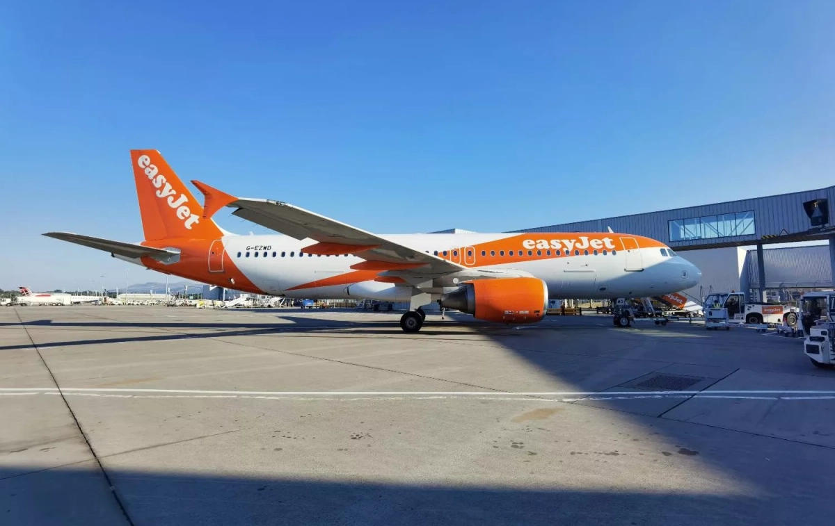 Un avión de EasyJet, una de las peores aerolíneas junto a Ryanair / UNSPLASH Un avión de EasyJet, una de las peores aerolíneas junto a Ryanair / UNSPLASH