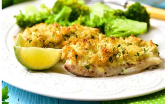 Merluza al vapor con brócoli y queso gratinado/ PEXELS Merluza al vapor con brócoli y queso gratinado/ PEXELS