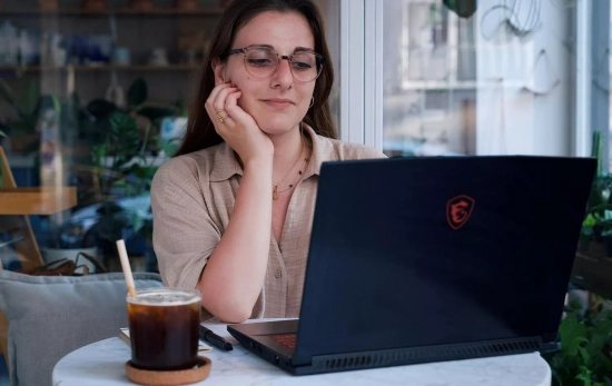 Una experta instala un antivirus / PEXELS Una experta instala un antivirus / PEXELS