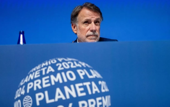 El presidente del Grupo Planeta, José Creuheras, durante una rueda de prensa un día antes de la entrega de la 73ª edición del Premio Planeta / EUROPA PRESS - LORENA SOPEÑA