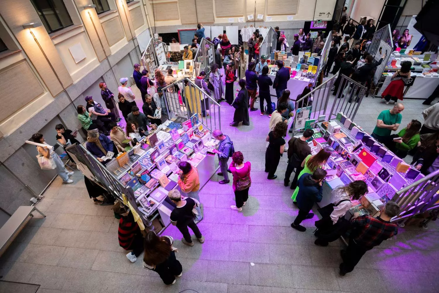 Una vista de la feria Libros Mutantes / LA CASA ENCENDIDA