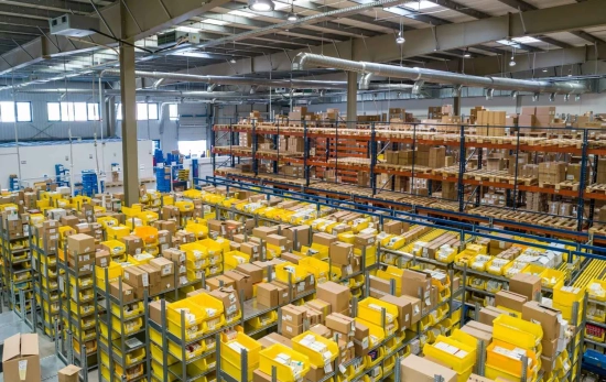 Un almacén de Amazon / UNSPLASH Un almacén de Amazon / UNSPLASH