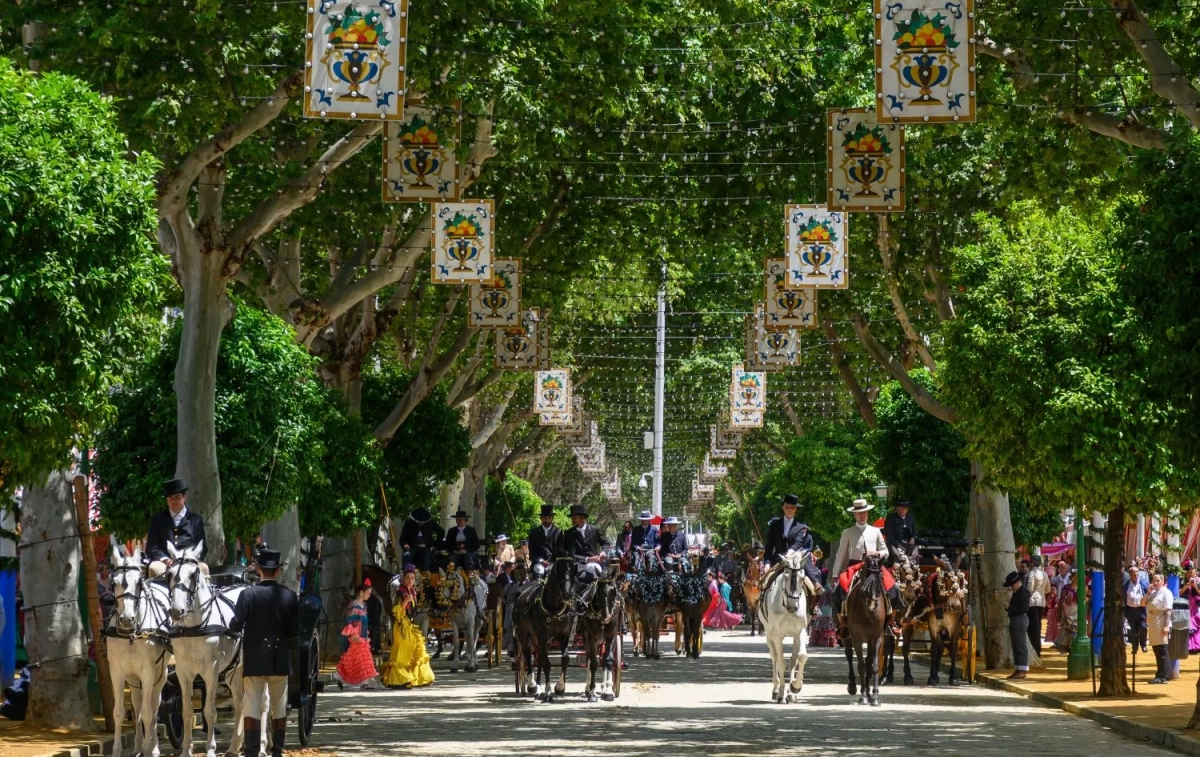 La Feria de Abril de Sevilla este martes 6 de mayo de 2025 Raúl Caro EFE La Feria de Abril de Sevilla este martes 6 de mayo de 2025 Raúl Caro EFE