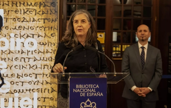Sofía Torallas, una de las comisarias, durante la presentación de la exposición / BIBLIOTECA NACIONAL (X) Sofía Torallas, una de las comisarias, durante la presentación de la exposición / BIBLIOTECA NACIONAL (X)