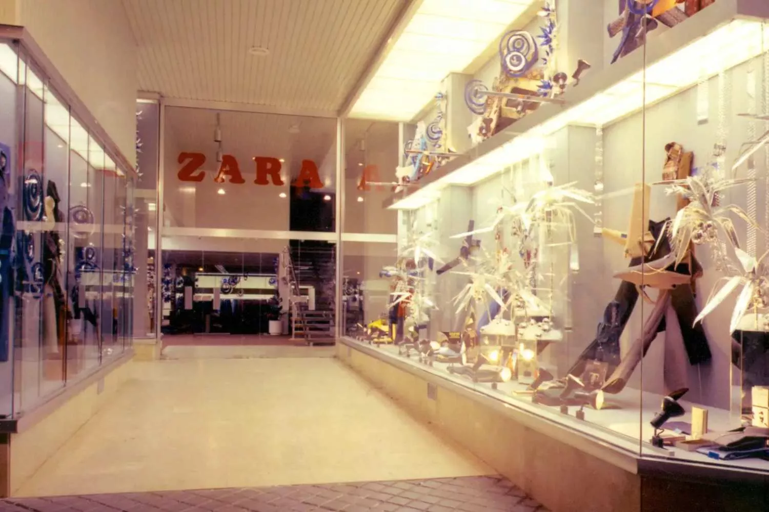 Imagen de la entrada a la segunda tienda Zara en A Coruña / ZARA