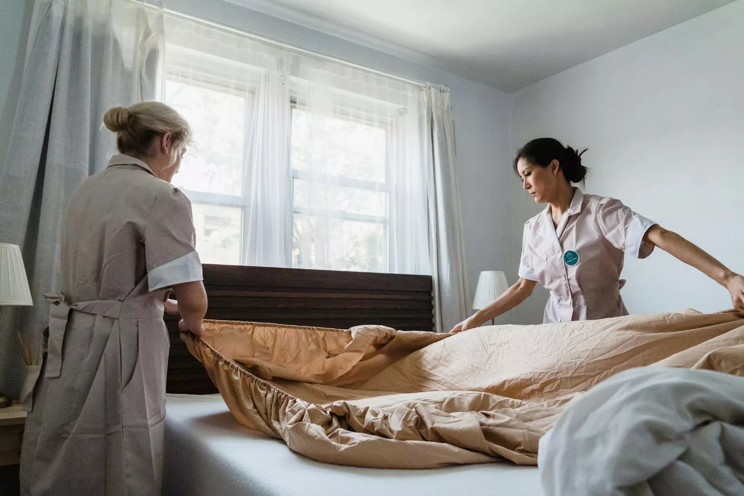 Adiós a las sábanas arrugadas: el truco de los hoteles para hacer la cama perfecta en un minuto/ PEXELS Adiós a las sábanas arrugadas: el truco de los hoteles para hacer la cama perfecta en un minuto/ PEXELS