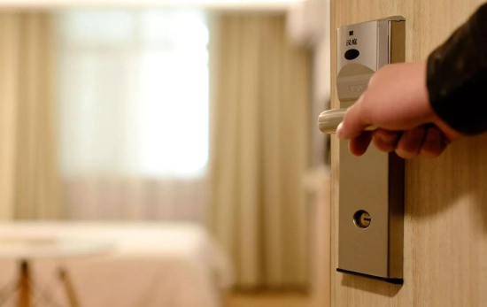 Descubre cómo hacer la cama igual de bien que la de un hotel/ PEXELS Descubre cómo hacer la cama igual de bien que la de un hotel/ PEXELS