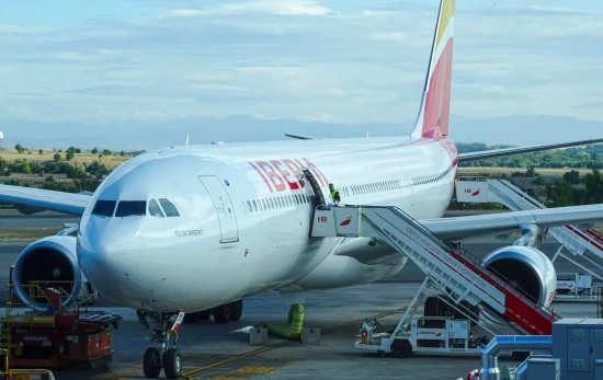 Un avión de Iberia / UNSPLASH Un avión de Iberia / UNSPLASH