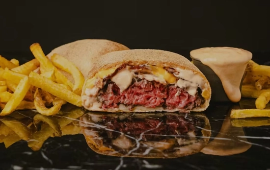 La particular burger de Nugu / NUGU La particular burger de Nugu / NUGU
