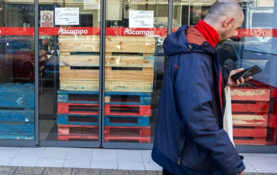 Supermercados cerrados durante el apagón / EUROPA PRESS - TOMÁS ALONSO Supermercados cerrados durante el apagón / EUROPA PRESS - TOMÁS ALONSO