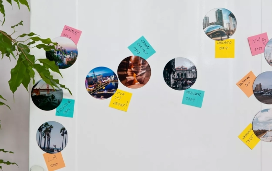 Imanes con notas / UNSPLASH Imanes con notas / UNSPLASH