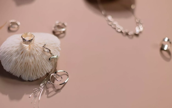 Piezas de plata / PEXELS