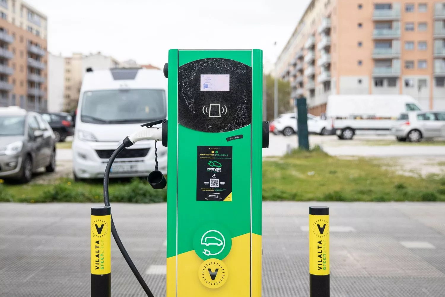 Imagen de un punto para cargar un coche eléctrico   EP