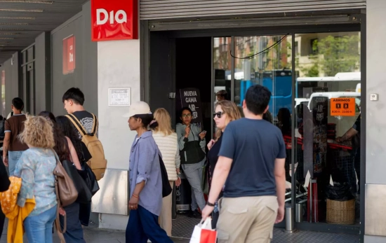 Un supermercado sin luz tras el apagón eléctrico Un supermercado sin luz tras el apagón eléctrico