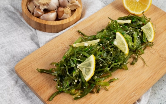 Un plato con algas FREEPIK Un plato con algas FREEPIK