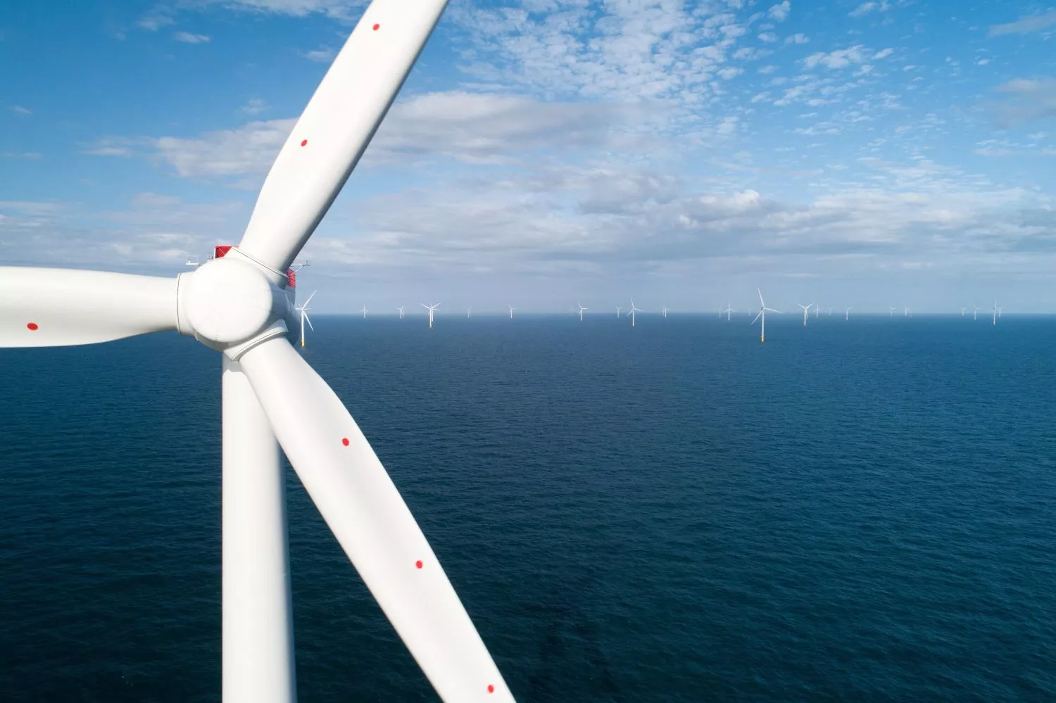 Aerogeneradores que producen luz / EFE