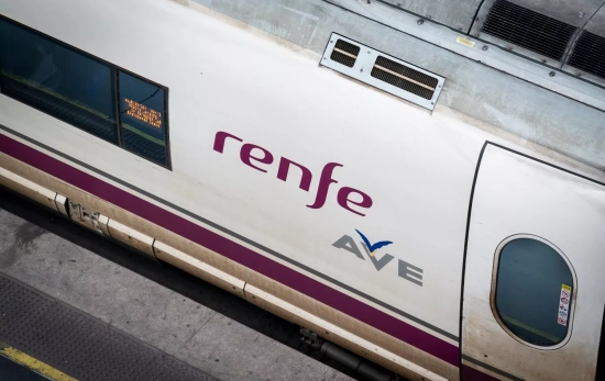 Uno de los trenes AVE de Renfe / EUROPA PRESS Uno de los trenes AVE de Renfe / EUROPA PRESS