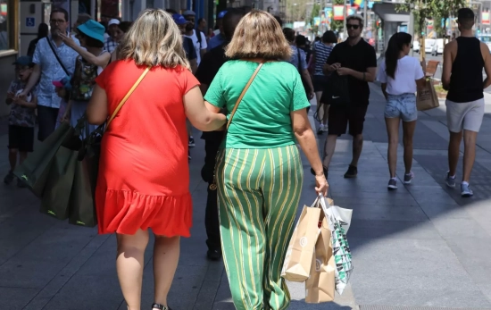 Dos mujeres que han sufrido estafas durante las rebajas / Marta Fernández - EP Dos mujeres que han sufrido estafas durante las rebajas / Marta Fernández - EP